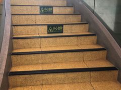 -麦当劳(展览路店)