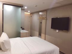 -海悦酒店(白石洲地铁站世界之窗店)