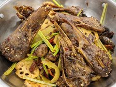 干锅鸭头-听涛雅苑百味饺子老家菜馆
