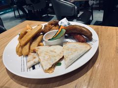 -LO CALCOW卡路力轻食主义餐厅(陆家嘴店)