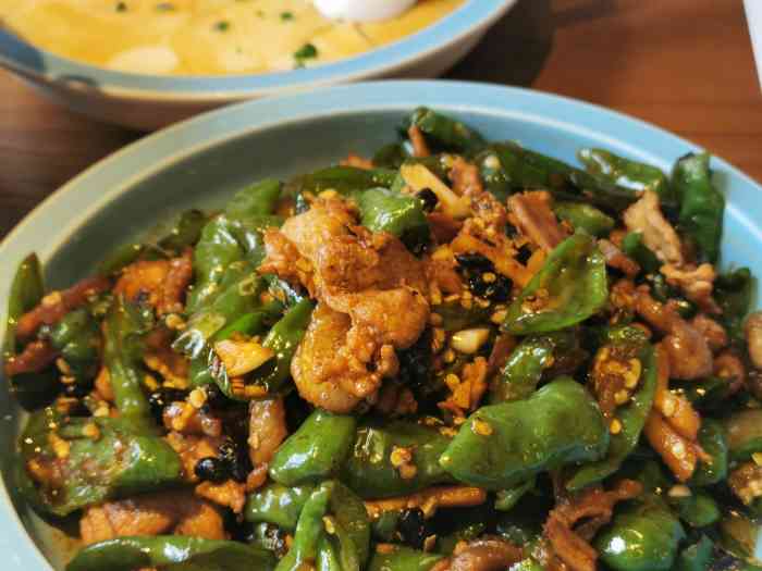 老榕树餐厅(街心花园店)-"好久没回进贤!认真的吃个饭了!也好久没来.