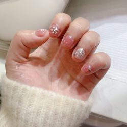 -馨儿·美甲美睫