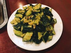 拍黄瓜-玫瑰红烤羊排(北新桥三条店)