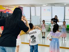 -蓝话筒·少儿成人演讲口才·主持朗诵·戏剧表演(大华第一坊店)