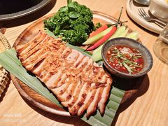 秘制烤猪颈肉配泰国甜酱-THAI1949西泰料理(三迪中心店)