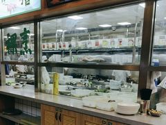 -绿草地·湘菜(酃湖师院店)