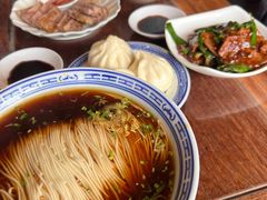 红汤底-同得兴 Since·1995 传统苏式面馆(嘉馀坊店)