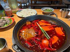 -三个四川人火锅(华联商厦店)