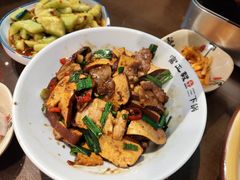 -富正毅三下锅·湘西韵味(天门山索道店)