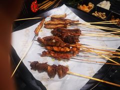 -何师烧烤·香辣蟹·川菜·30年老品牌(太古里旗舰店)