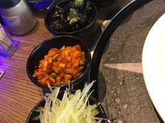 -三人行骨头王火锅(长寿店)