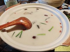 鱼钩鱼炖汤-老阿爸鲜鱼土菜(昆山花桥店)