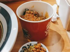 -霸蛮湖南菜·牛肉粉(荣京西街店)