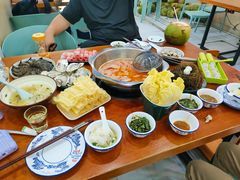 -老何家后安粉·糟粕醋海鲜火锅(三亚湾椰梦长廊店)