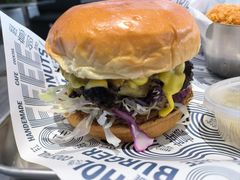 -TRIPS BURGER(大钟寺店)