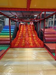 -玩元素·家庭游乐成长中心(香格里拉店)