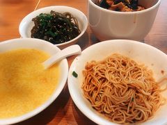 -诚铭记·虾仁汤包·成都小吃(融创店)