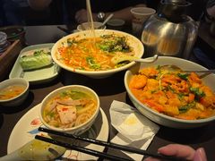 -大头虾越式风味餐厅(光明广场店)