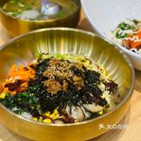 开在吾悦广场的一个韩料拌饭店我忘记名字了
