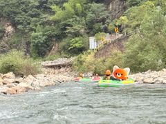 -仙人谷漂流景区