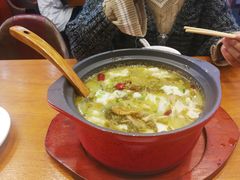 石锅酸菜鱼-周鱼小馆石锅酸菜鱼(活力汇店)