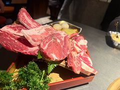 -铭牛烧肉·和牛海鲜自助(高新月牙湖店)