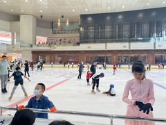 -冰纷万象滑冰场(深圳万象城店)
