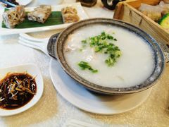 生滚鲜鲩鱼片粥-龙的酒楼·手工早茶·顺德菜(近良路店)