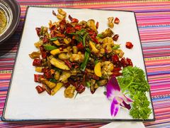 -香巴拉云南餐厅(华莱坞店)