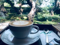 -Chom Cafe and Restaurant