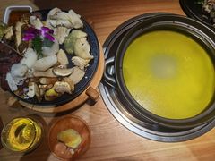-一朵菌·野生菌探索家火锅(南亚店)