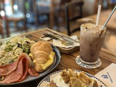 -西关84·History·Art·Cafe