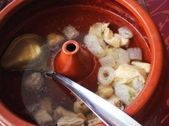 原汁男搂妹汽锅鸡-蝴蝶泉宾馆-中餐厅