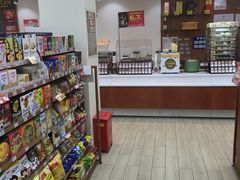-全家便利店(长江西路店)