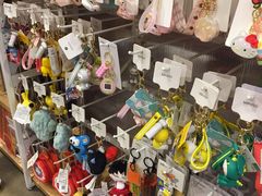 -名创优品(海珠乐峰广场店)