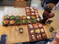 -银米·云南传统过桥米线(双廊黑金冠店)