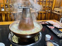 -果松木炭酸菜铜火锅·外婆参鸡汤