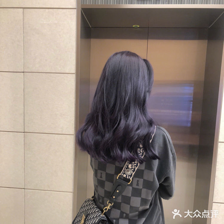   低调欧美风深葡萄紫  不漂发也可以美美哒 