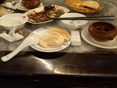 -蔼若春.传承三十年云南菜(金碧公园店)