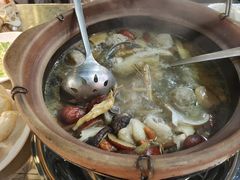 -东记炭炉·海鲜鸡煲(龙华店)