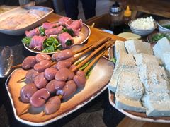 -爱你您·自家鱼塘·活水喷泉鱼火锅(八里店)
