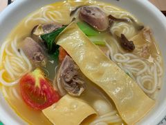 -蒙自源米线大王(东站店)