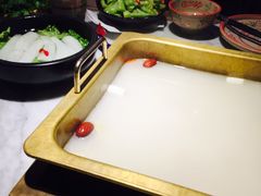 -尚尚仙·酸汤猪手·猪肚鸡火锅(华联万柳购物中心店)