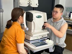 -发茂眼镜·蔡司依视路镜片(镇坪路店)