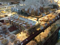 面包甜点陈列柜-老大昌(淮海中路店)