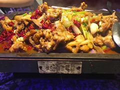 怪椒平锅蛙-蛙舍·炭烧牛蛙(东百中心店)