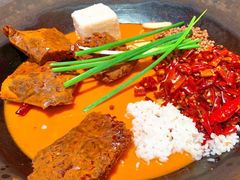 -四小区火锅·巷子里的重庆火锅(花照壁店)