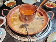 -菌自由丨野生菌火锅特色庭院餐厅(丽江古城店)