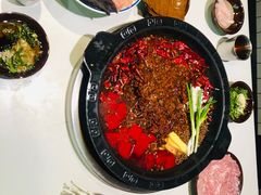 -卤校长老火锅(杨家坪直营店)