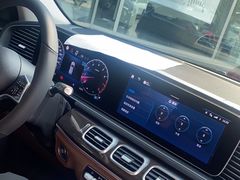 -上海星瀚奔驰4S店(红柳路店)